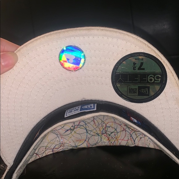 Limited men’s glitter yankee fitted - Picture 4 of 7